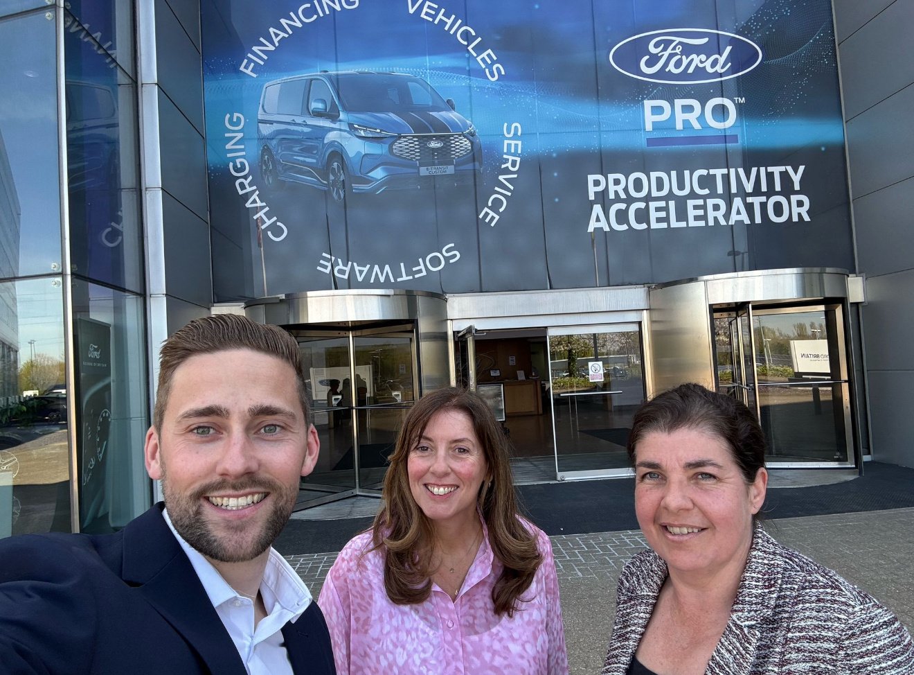 Team Selfie Ford